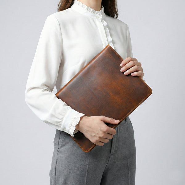 Load image into Gallery viewer, Franklin Buffalo Leather Zippered Padfolio