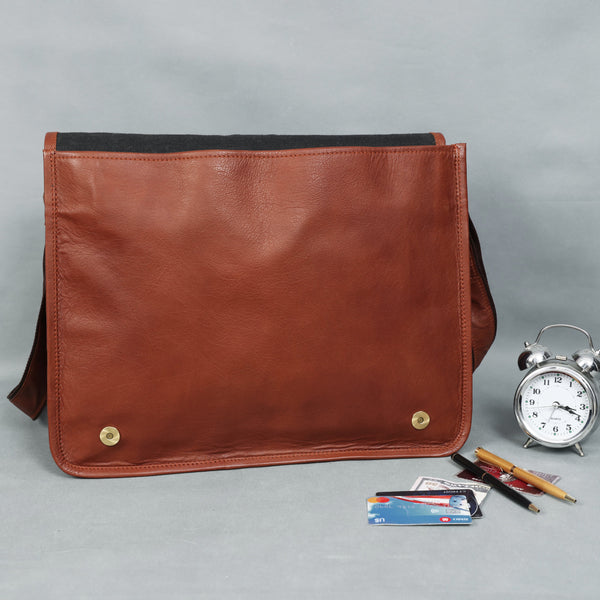 Load image into Gallery viewer, Summit Handmade Leather Messenger Bag for Men
