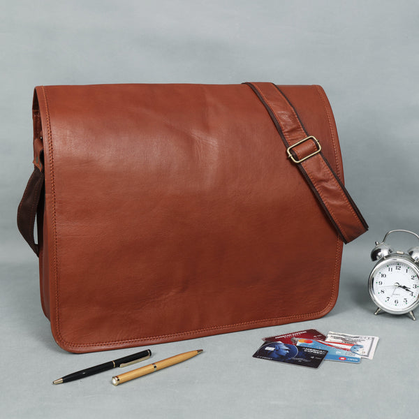Load image into Gallery viewer, Summit Handmade Leather Messenger Bag for Men
